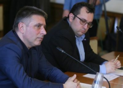 Обсъждат законовите пречки пред дуалното образование