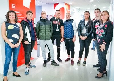 Още две гимназии се включват в дуалната форма на обучение като партньори на ЧЕЗ