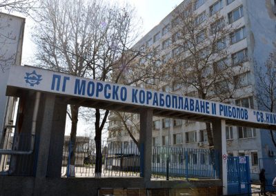 Община Бургас иска да поеме контрола над Морското училище в града