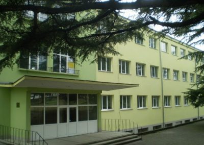 Професионална гимназия въвежда първа дуалното обучение в Карловско